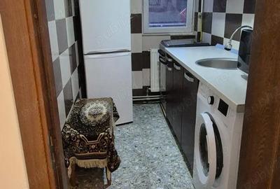 Apartament cu 3 camere semidecomandat în Central - 2