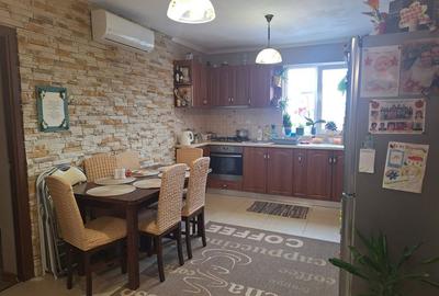 Apartament cu 2 camere decomandat în Rogerius