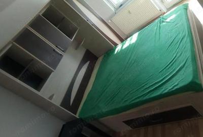 Apartament cu 3 camere decomandat în Militari