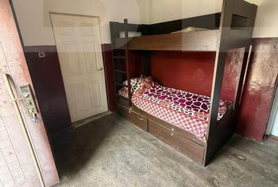 Casă cu 3 camere cu Teren 200 Mp în Central - 7
