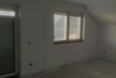 Casă cu 4 camere în Sântandrei - 2