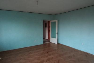 Apartament cu 3 camere decomandat în Central - 1