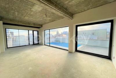 Apartament spectaculos cu piscina - 1