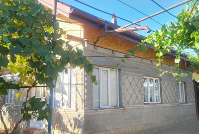Casă cu 5 camere în Bălăneasa - 4