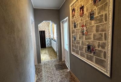 Casa 8 Camere Cu Teren 1500mp In Cermei - 11