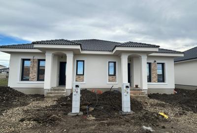 Duplex cu 3 camere cu Teren 315 Mp în Moșnița Veche - 2