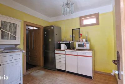 Casă cu 4 camere cu Teren 1439 Mp în Bocsig - 2