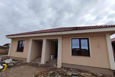 Duplex pe parter - mansardabil -  zona linistita - toate utilitatile - 1