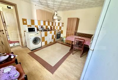 Casa de vanzare 114 mp cu pivnite, anexe si curte mare ,teren 1127 mp,Blaj - 3