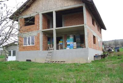 Casa 370mp si teren 9964mp in com Comarna Iasi