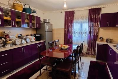 Casă cu 5 camere cu Teren 2000 Mp în Central - 8