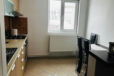 Apartament cu 3 camere, mobilat în Micro 9 - 11