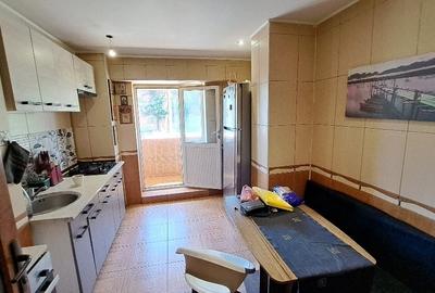 Pantelimon (parcul Florilor), 3 camere de vanzare, 1/10, decomandat, 77 mp - 8
