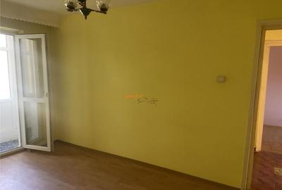 Apareament 4 camere , zona cartier Sud , et 1/4 , 60 mp , li Apareament 4 camere , zona cartier Sud , et 1/4 , 60 mp , li - 2