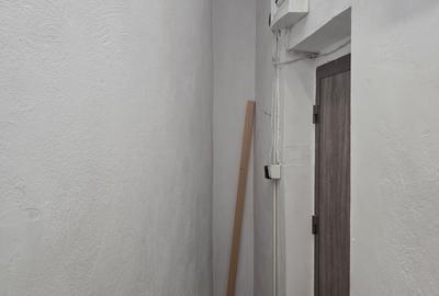 Spațiu comercial, de 23 mp, în P-ța Romană - 8