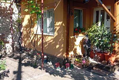 Casă cu 4 camere în Exterior Vest