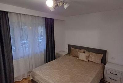Apartament cu 3 camere decomandat în Girocului - 3