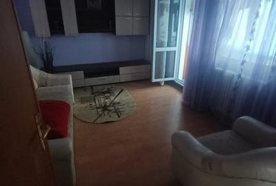 Apartament cu 4 camere decomandat în Sălăjan