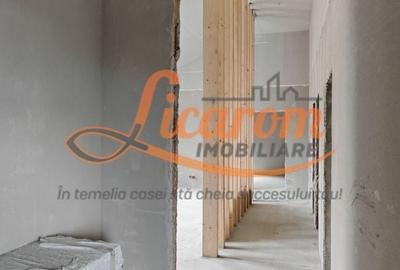 Casă individuală cu 4 camere cu Canalizare în Cristian - 3