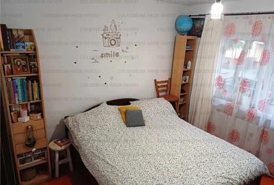 Apartament cu 3 camere decomandat în Scriitorilor