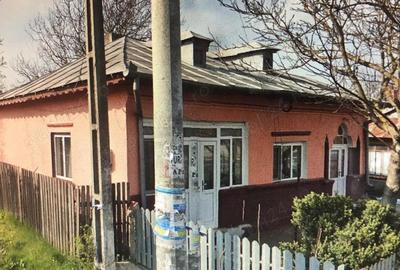 Casă cu Teren 770 Mp în Naipu - 1