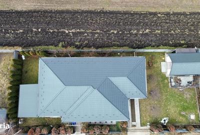 Casă cu 4 camere în Breazu - 11