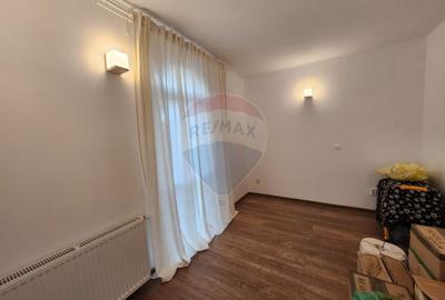 Casă cu 4 camere cu Teren 295 Mp în Aviației - 5