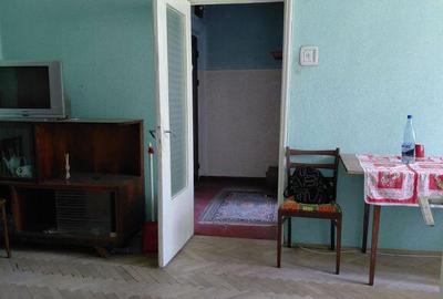 Apartament cu 2 camere semidecomandat în Țiglina 1