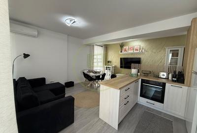 Apartament cu 3 camere, mobilat în Rovine