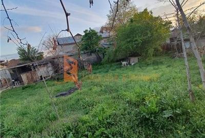 Teren Construcții intravilan de 299 mp, în 1 Decembrie - 4