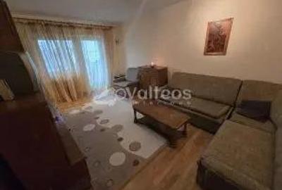 Apartament cu 4 camere decomandat în Micro IV - 2