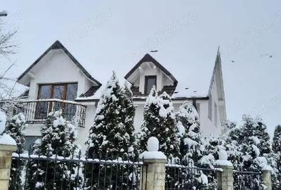 Casă cu 4 camere cu Teren 400 Mp în Central - 2