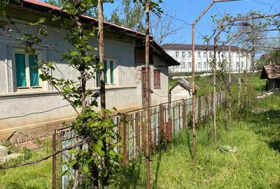 Casa de vanzare cu teren. - 1