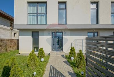 Duplex cu 4 camere în Cristian