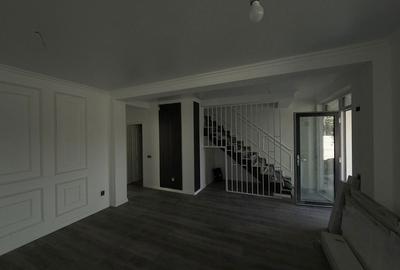Casă cu 3 camere în Central - 1