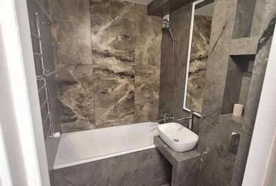 Apartament cu 2 camere decomandat în Sebastian