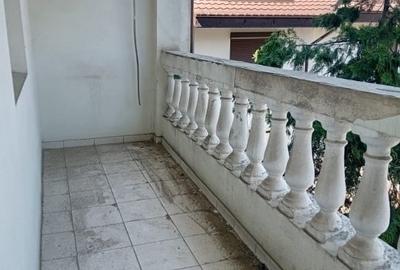 Casă individuală cu 10 camere cu Canalizare în Parcul Carol - 17