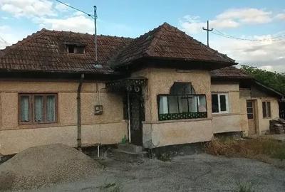 Casă cu Teren 800 Mp în Brătășanca - 5
