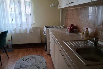 Apartament de vanzare - 2 camere - 1