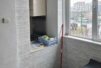 Garsoniera moderna- Tractorul - langa Coresi Mall - 3