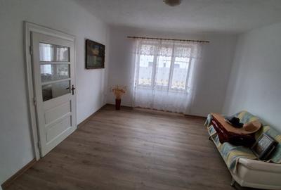 Casă cu 4 camere în Central - 4