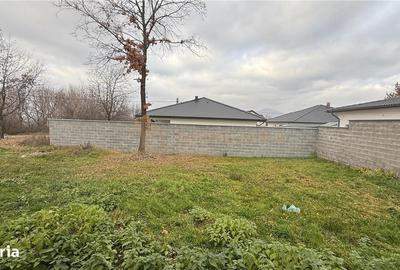 Casă cu 4 camere cu Teren 856 Mp în Central - 11
