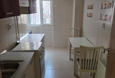 Garsonieră decomandată, mobilată în Universitate - 9