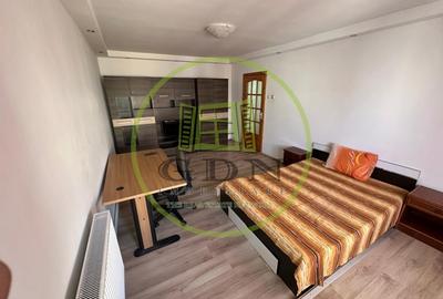 Apartament cu 3 camere decomandat, mobilat în Rovine - 1