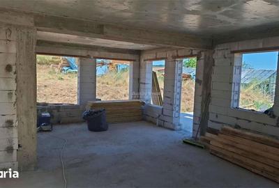 Casă cu 5 camere cu Teren 600 Mp în Vețel - 2