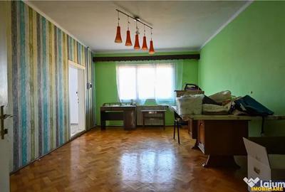 Spațiu comercial, de 9,000 mp, în Central - 7