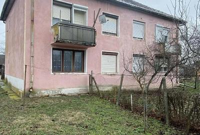 Casă cu 2 camere cu Teren 500 Mp în Mocrea - 1