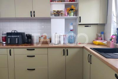 Apartament renovat 66 mp 3 camere 2 bai balcon pivnita Cisnadie - 3