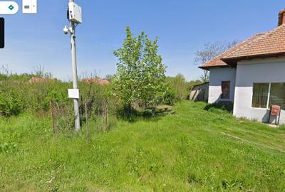 Teren intravilan 5,837 mp, parcelat in 2, utilita?ii, deschidere 64 m - 5