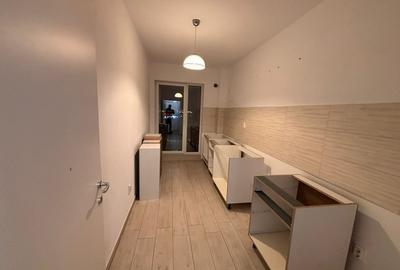 Apartament 2 camere, partial mobilat, 2 balcoane, parcare subterana-Tractorul - 3